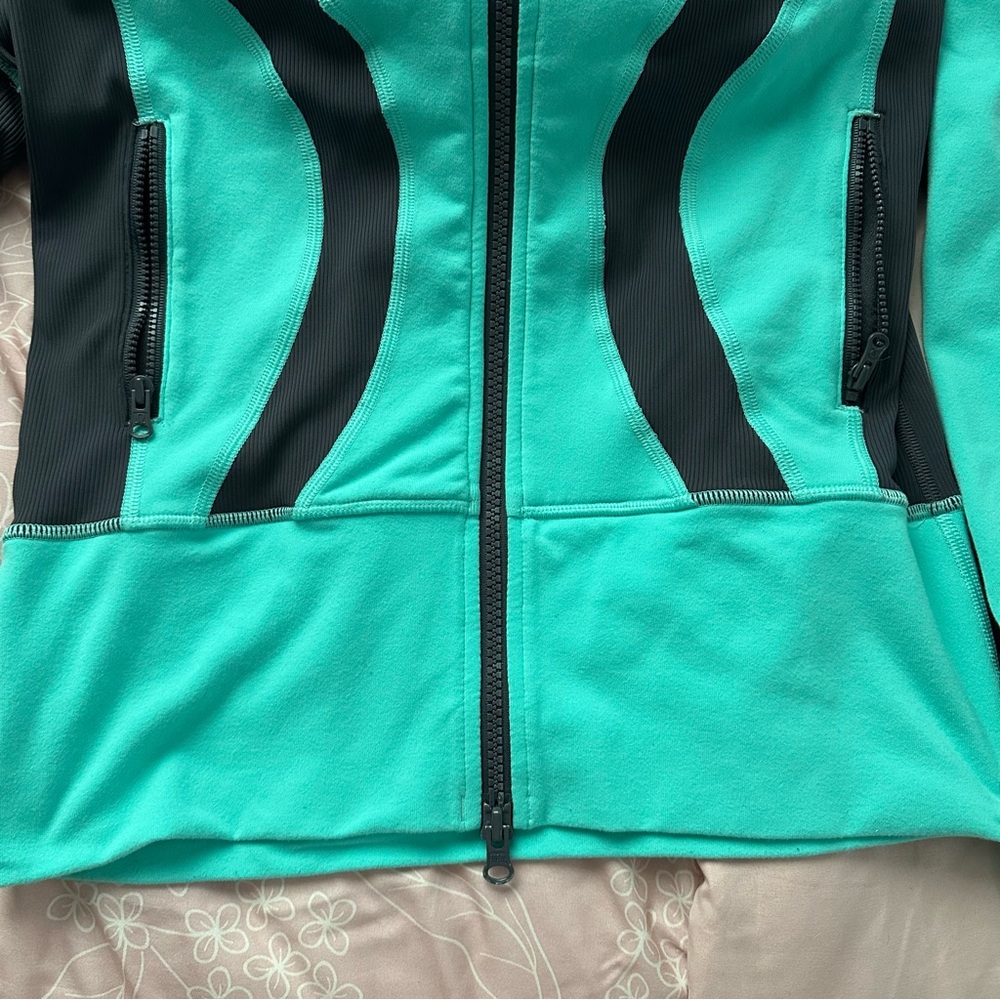 LULULEMON Jacket - Picture 4 of 11